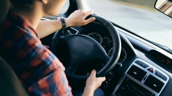 Why Choosing a Manual Transmission Driving School Is the Smartest Decision for New Drivers